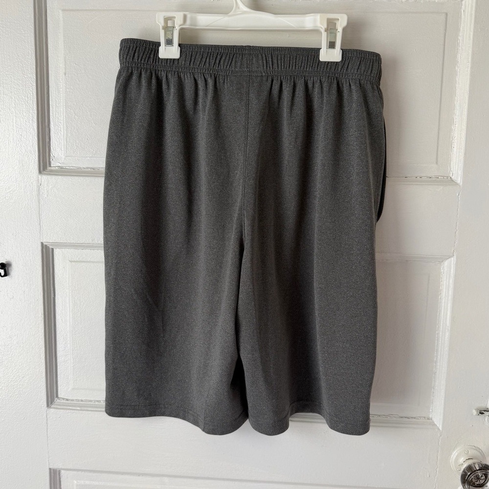 3/$20💥 Champion‎ Mens Gray Athletic Training Workout Shorts Pull On Pockets - Picture 6 of 11